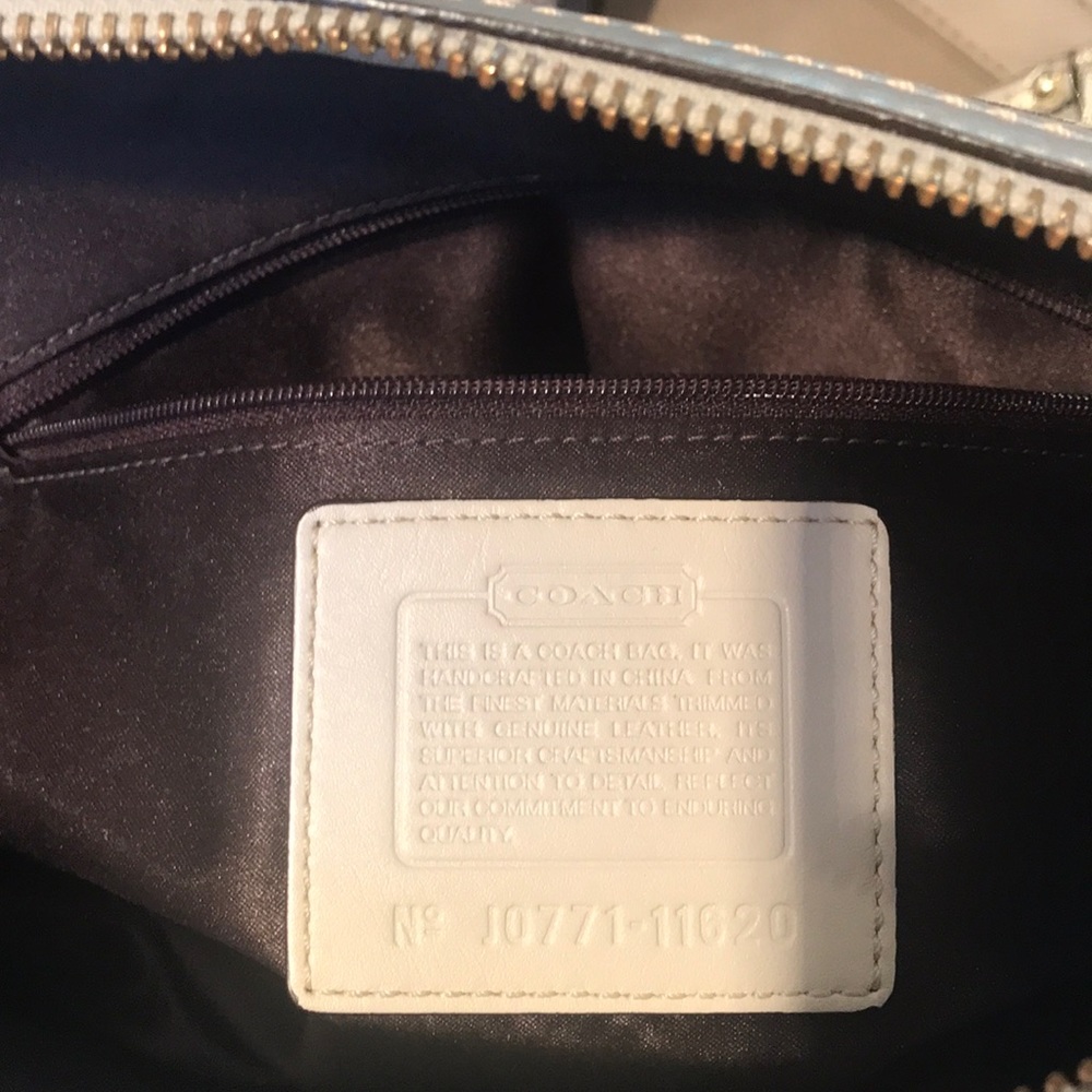 Authentic Coach Signature Hampton Stripe Satchel - Picture 8 of 8